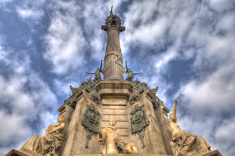Памятник Колумбу